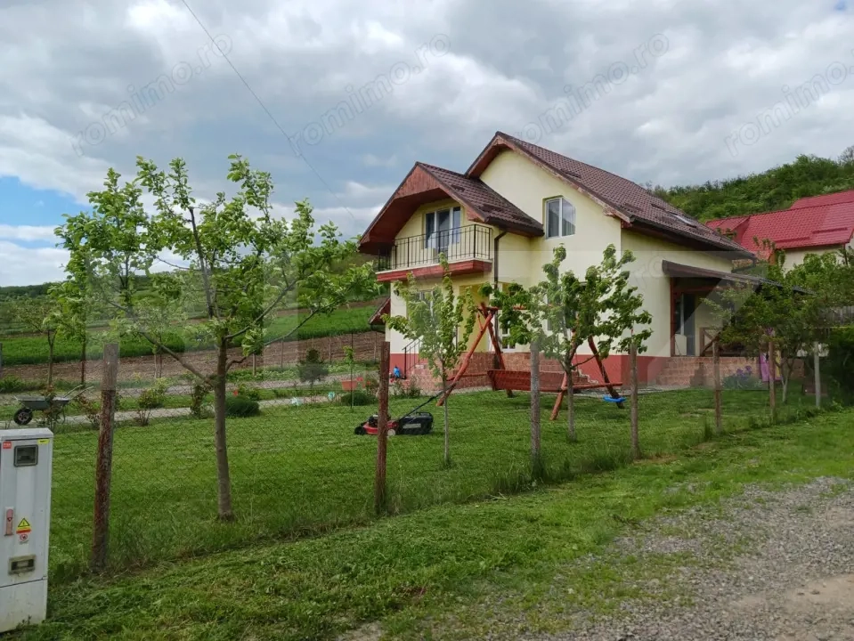 Casă individuală în Bărdești – 121 mp, teren 500 mp, liniște și confort