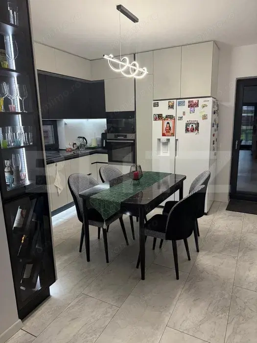 Casa moderna de vanzare individuala in Izvor, complet mobilata si utilata!