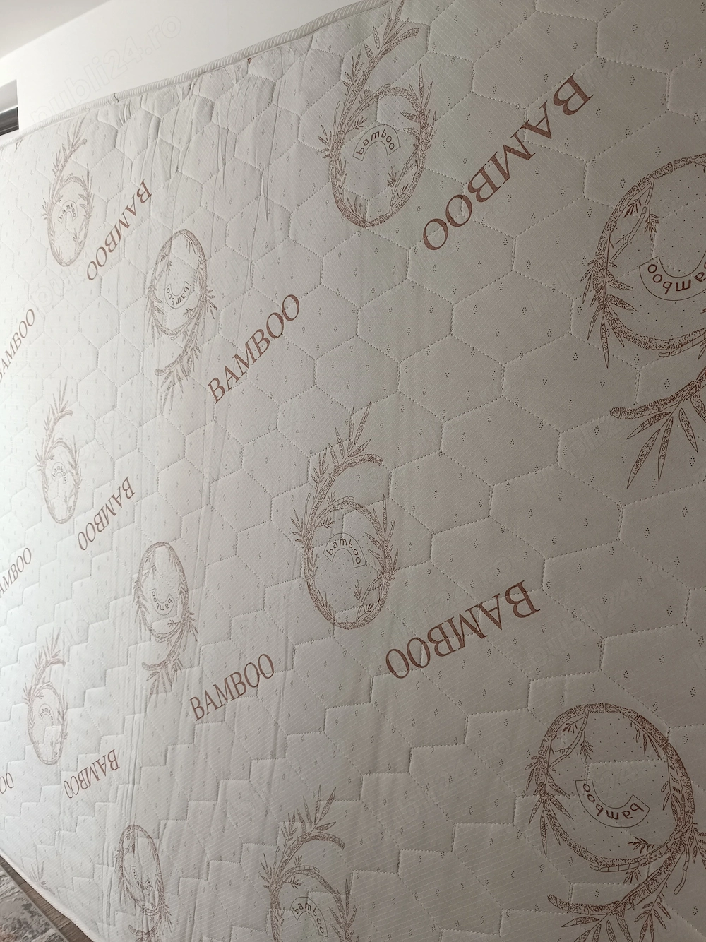 Vând saltea 180 pe 200