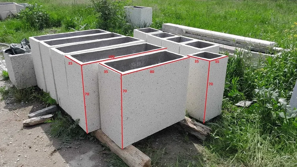 Jardiniere din beton