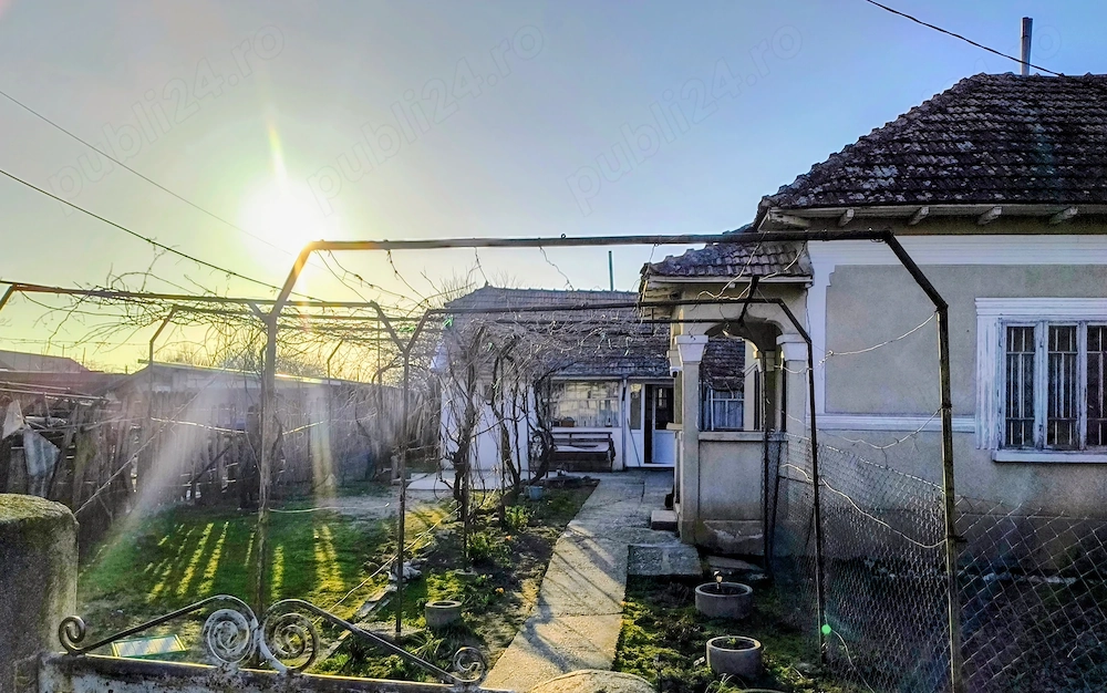 Casa de vanzare, Com. Gura-Padinii, jud. Olt