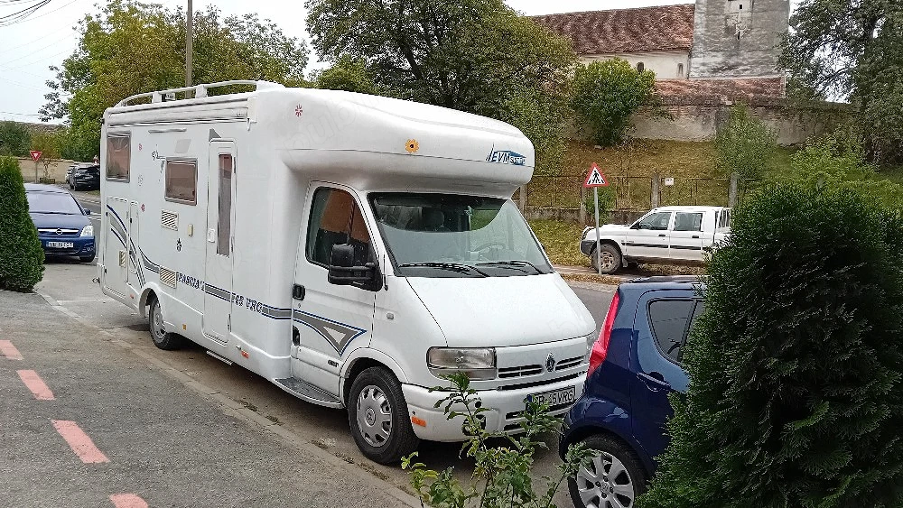 vînd camper 6 locuri 