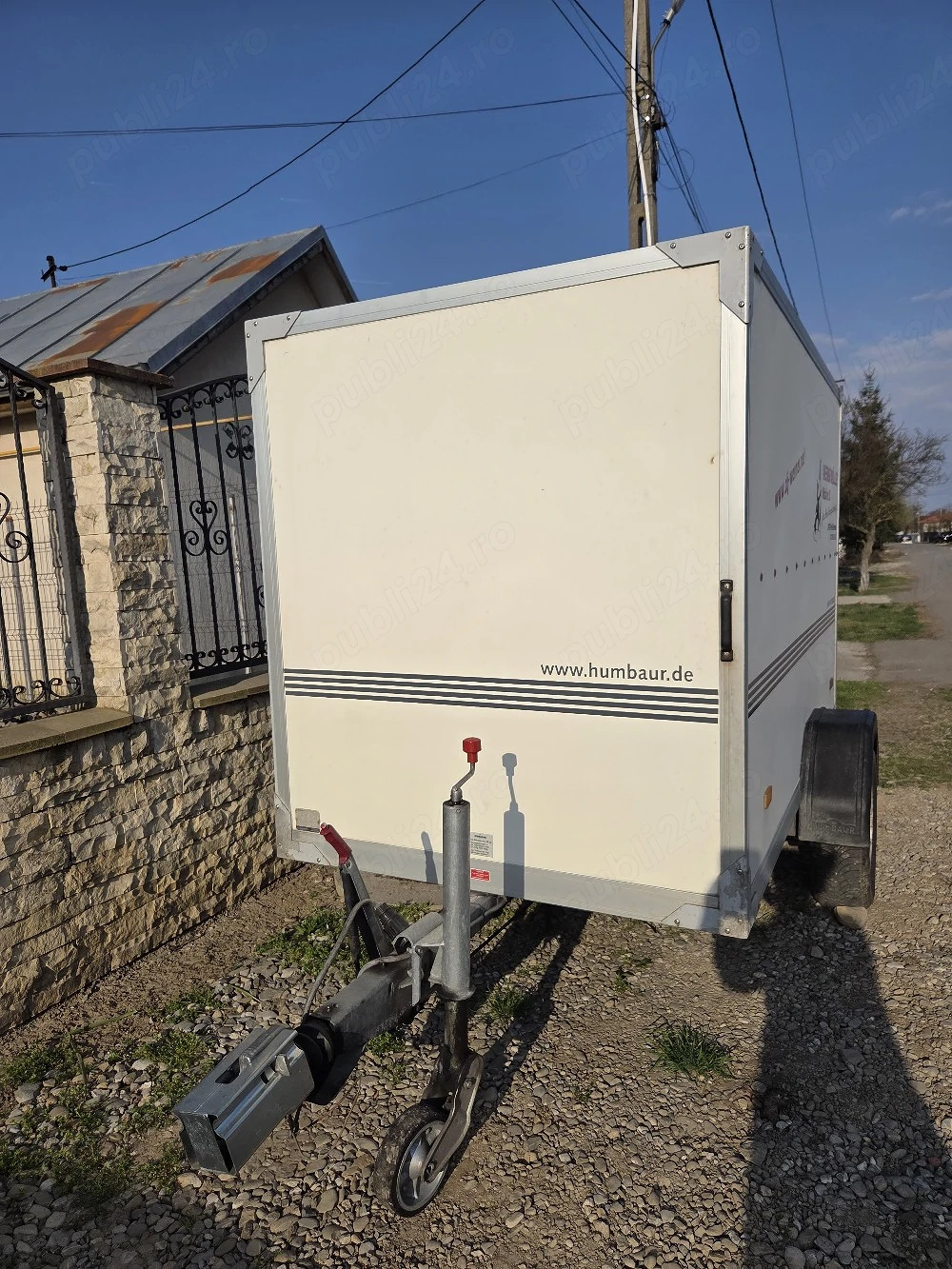  Se vinde semi remorcă 1350 kg