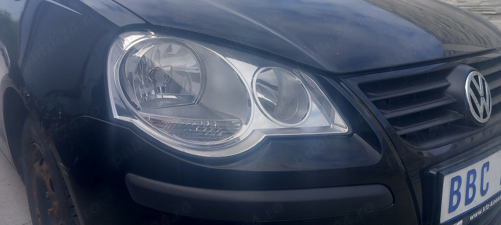 Far dreapta VW Polo 9N2