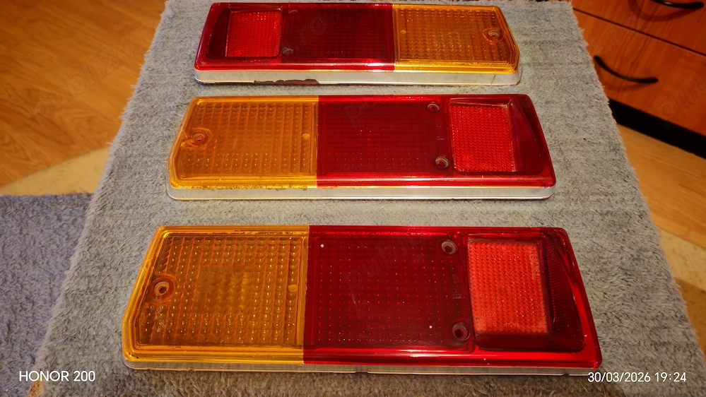 Vând stopuri cromate Dacia 1300