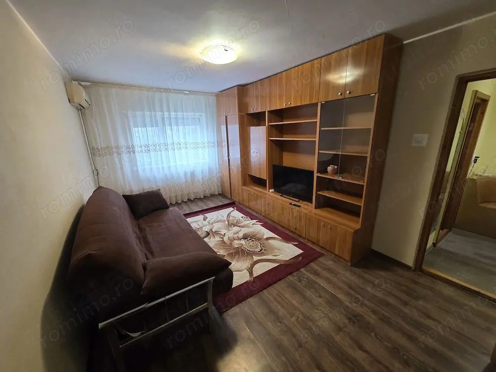 De inchiriat apartament cu 3 camere Micro 17, 343 euro
