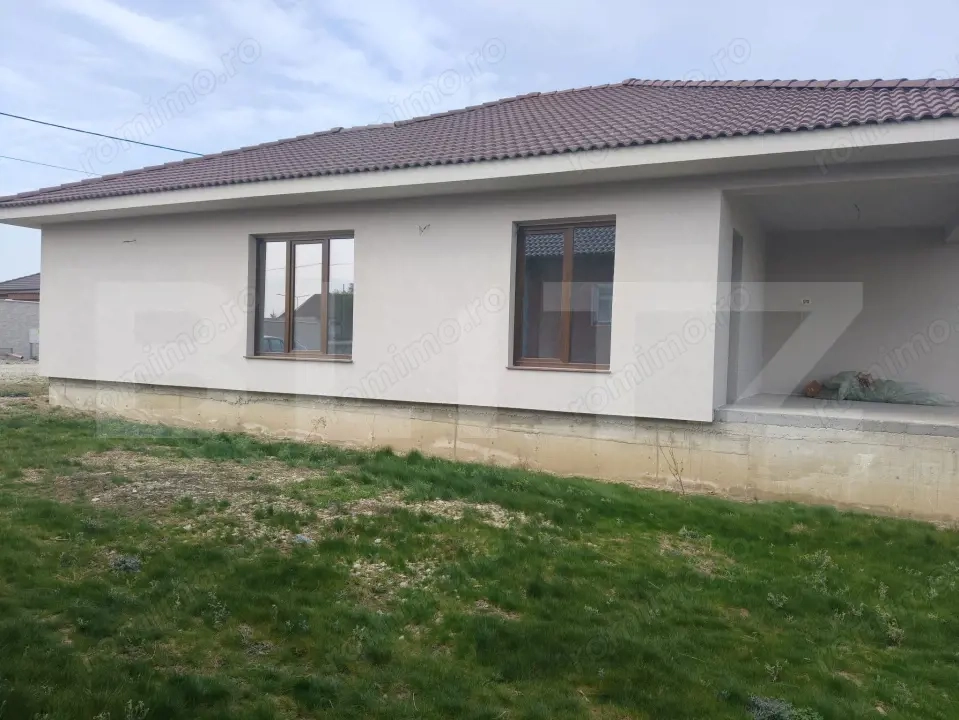 De vanzare casa Santandrei pe un singur nivel intr-o zona linistita