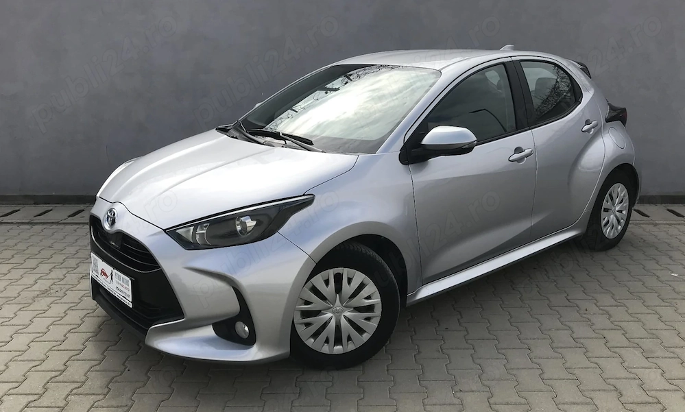 TOYOTA Yaris Active