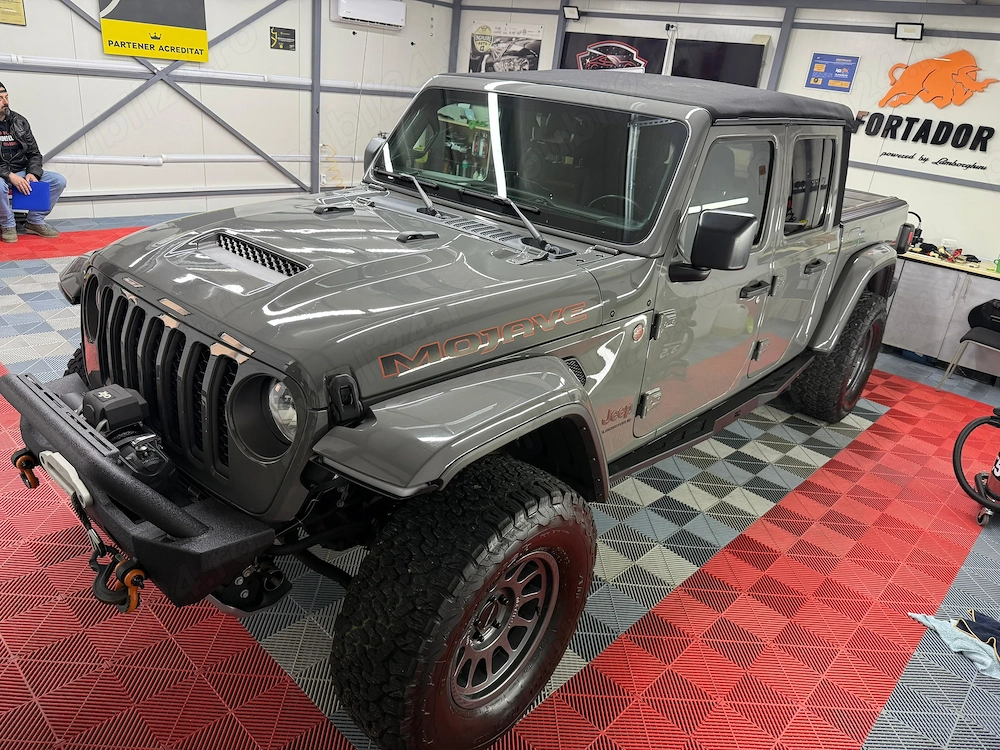 De vânzare Jeep Gladiator 