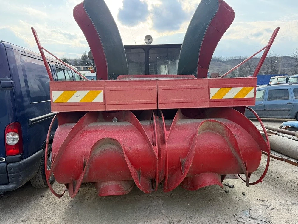 Vând autofreză de zăpadă UNIMOG 406