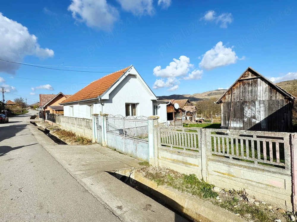 Casa individuala de vanzare in Rosia de Secas, jud. Alba