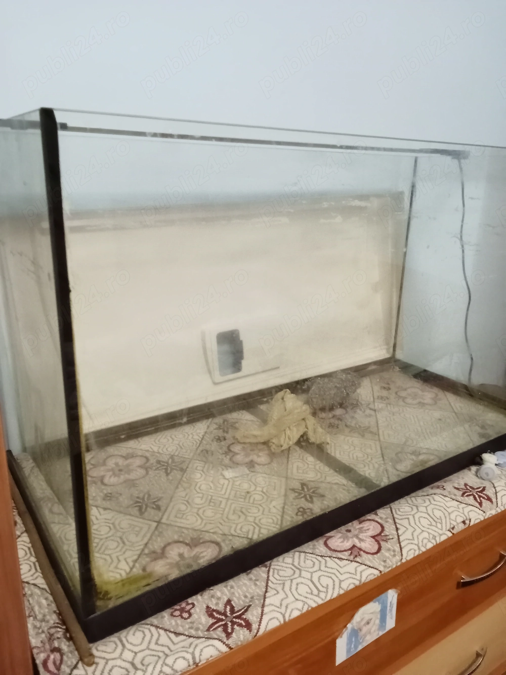 Vand acvariu de 126 l.