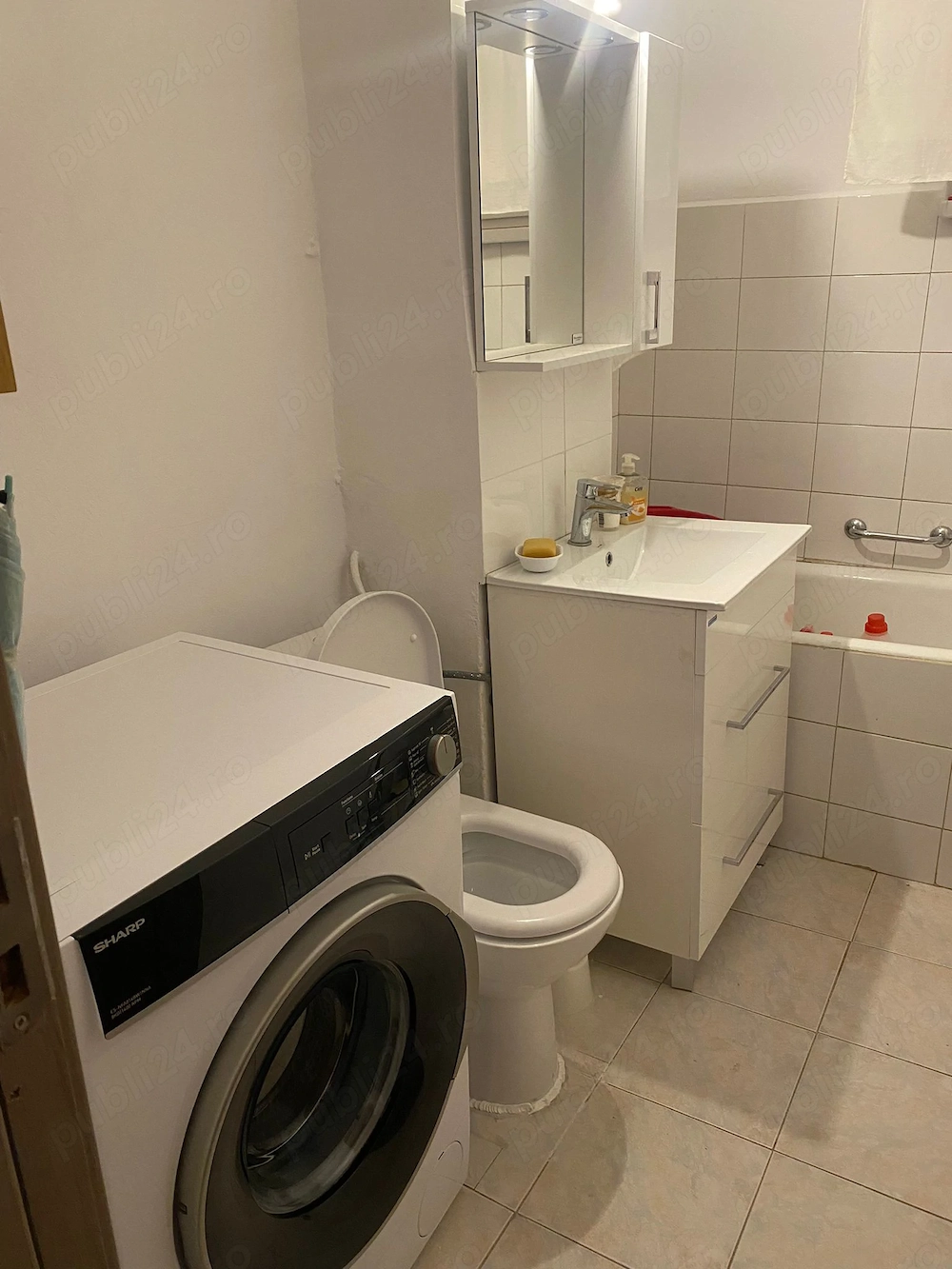 De închiriat apartament cu o cameră în Calea Buziașului 