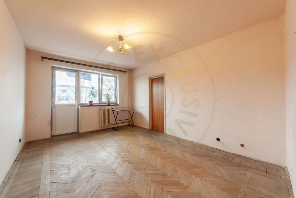 3 camere Războieni | Etaj 3 | Compartimentare circulară | Ideal pentru renovare 