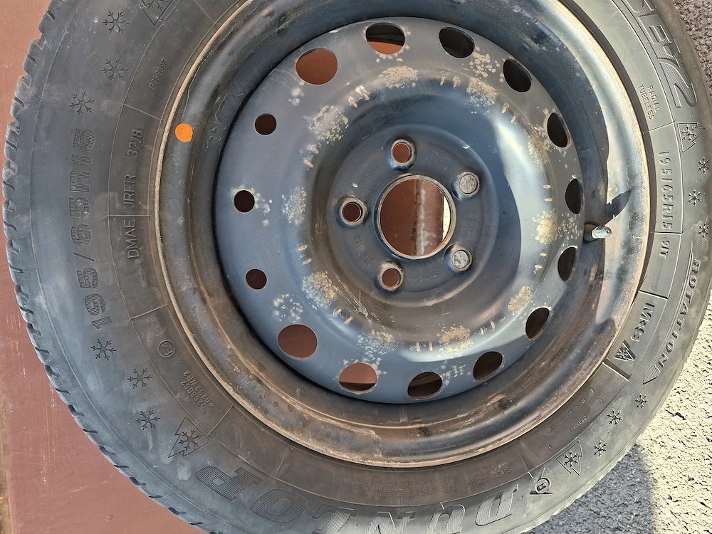 Roti kia / hyundai 15 cu anvelope iarna 195/65R15