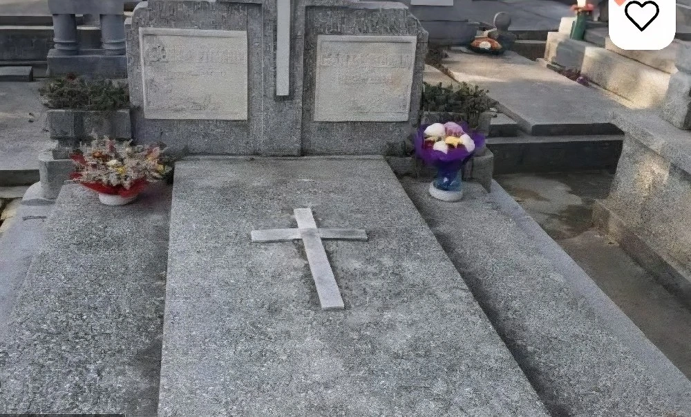 Vand locuri de veci in cimitiru de pe Calea Sagului