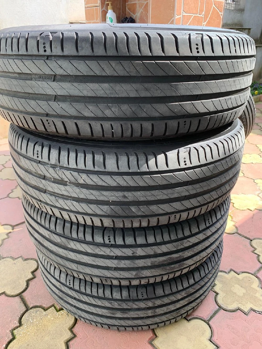 Vand cauciucuri Michelin 215/70/R16 - Vara