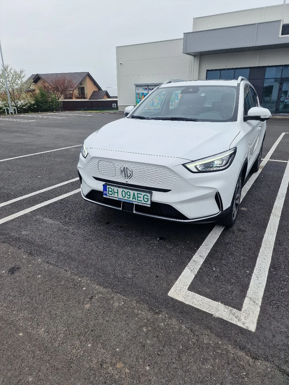 Vand masina electrică MG ZS EV