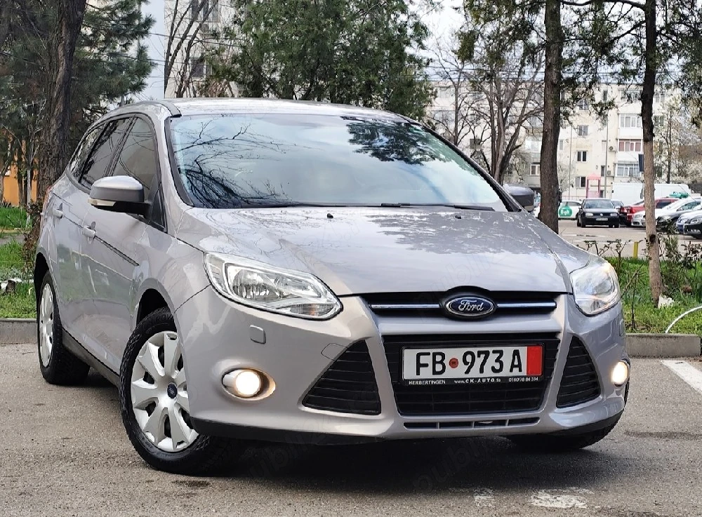 Ford Focus 2013 - 1.6 benzină MPI, Navi, Cameră marșarier 