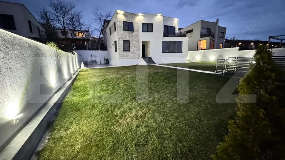 Casa individuala cu 4 camere, 500 mp de teren, garaj de 60 mp, zona Vivo