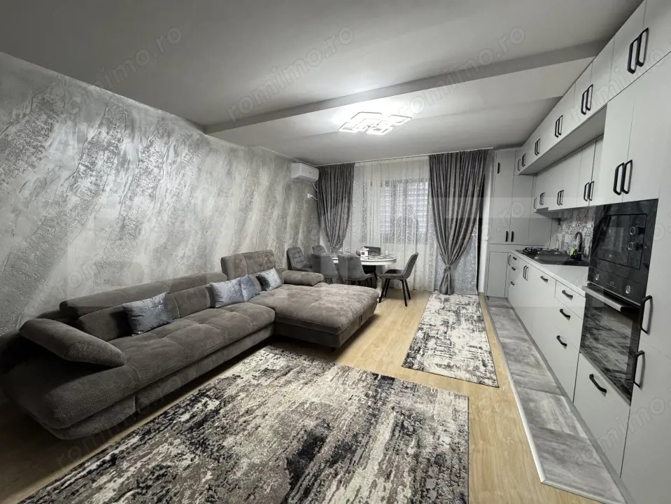 Apartament de lux , 80 mp decomandat, zona Mofleni