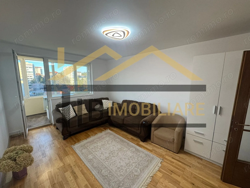 Apartament cu 3 camere, 65 mp, decomandat, zona Semicentral