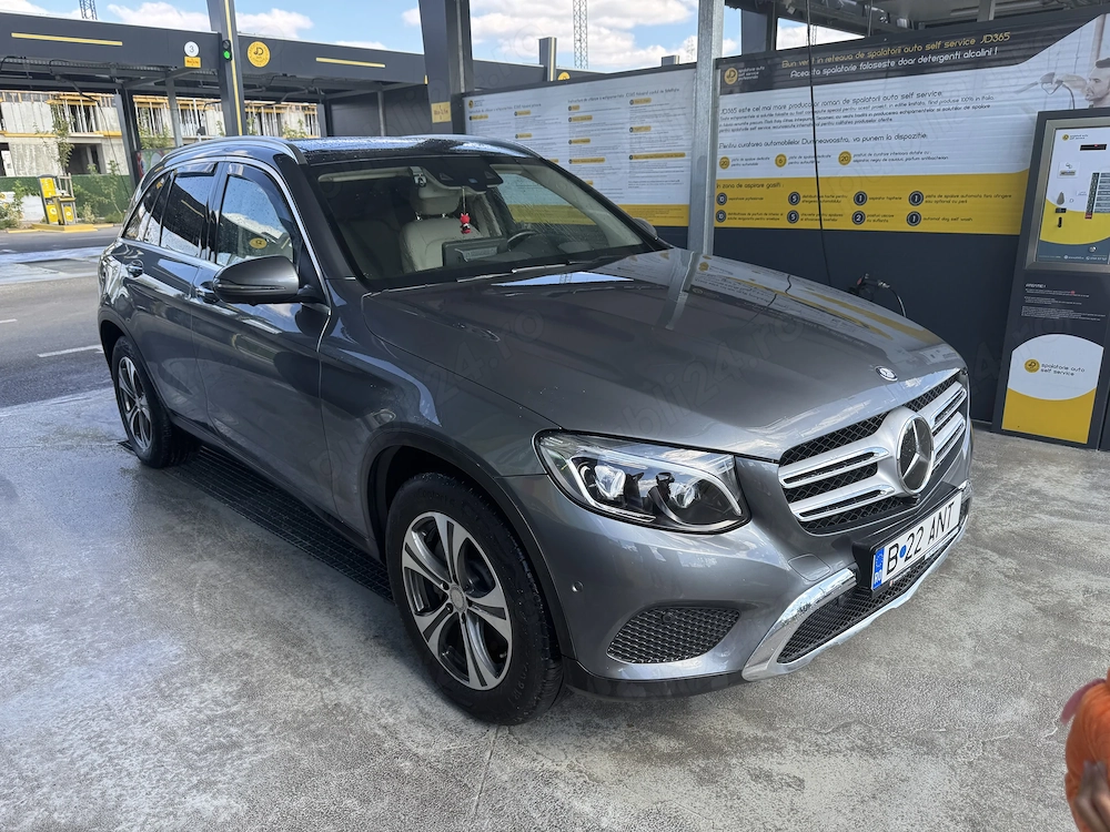 Vand Mercedes GLC 250 d Biturbo varianta Luxury 