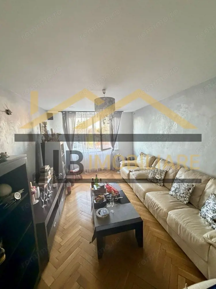 Apartament de 3 camere, 80mp, Zona Poli2