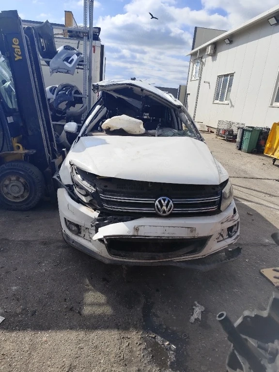 Dezmembram VW Tiguan 5N 2.0 tdi 4motion Cutie manuala 130 kw An 2012 Cod motor CFGC