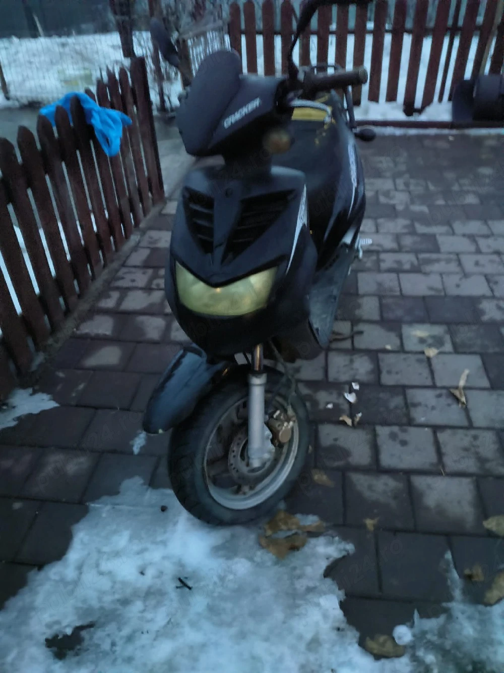 vând scuter de 50cc la schimb pe cross de 125 dau si diferenta