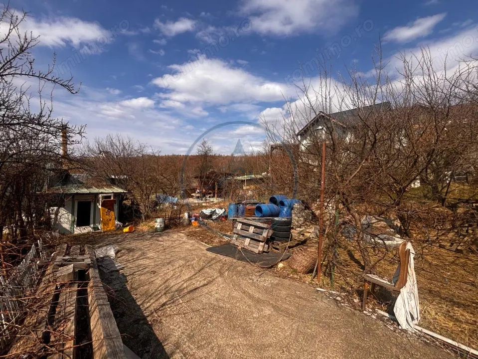 Teren în suprafață de 1000 mp, situat în zona Sigmir