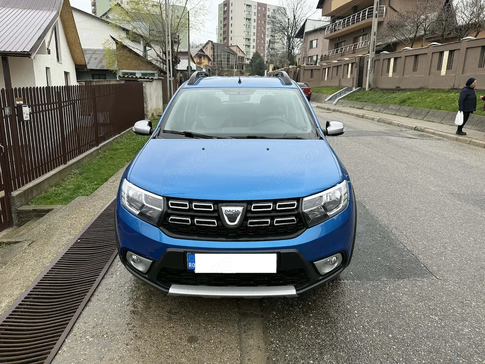 Dacia Sandero Stepway 0.9 Tce benzina 90CP, prop de noua, carte service in reprezentanta