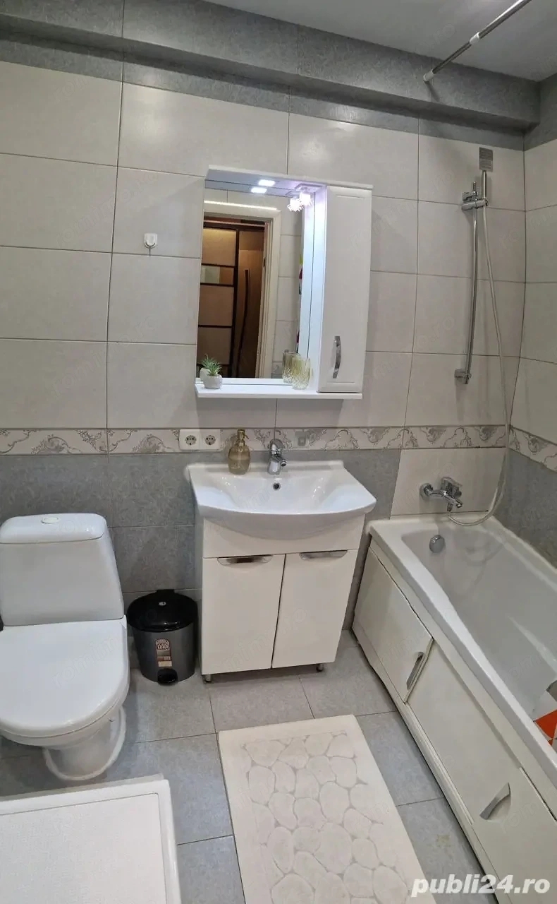 Garsoniera tip studio zona 1 Decembrie