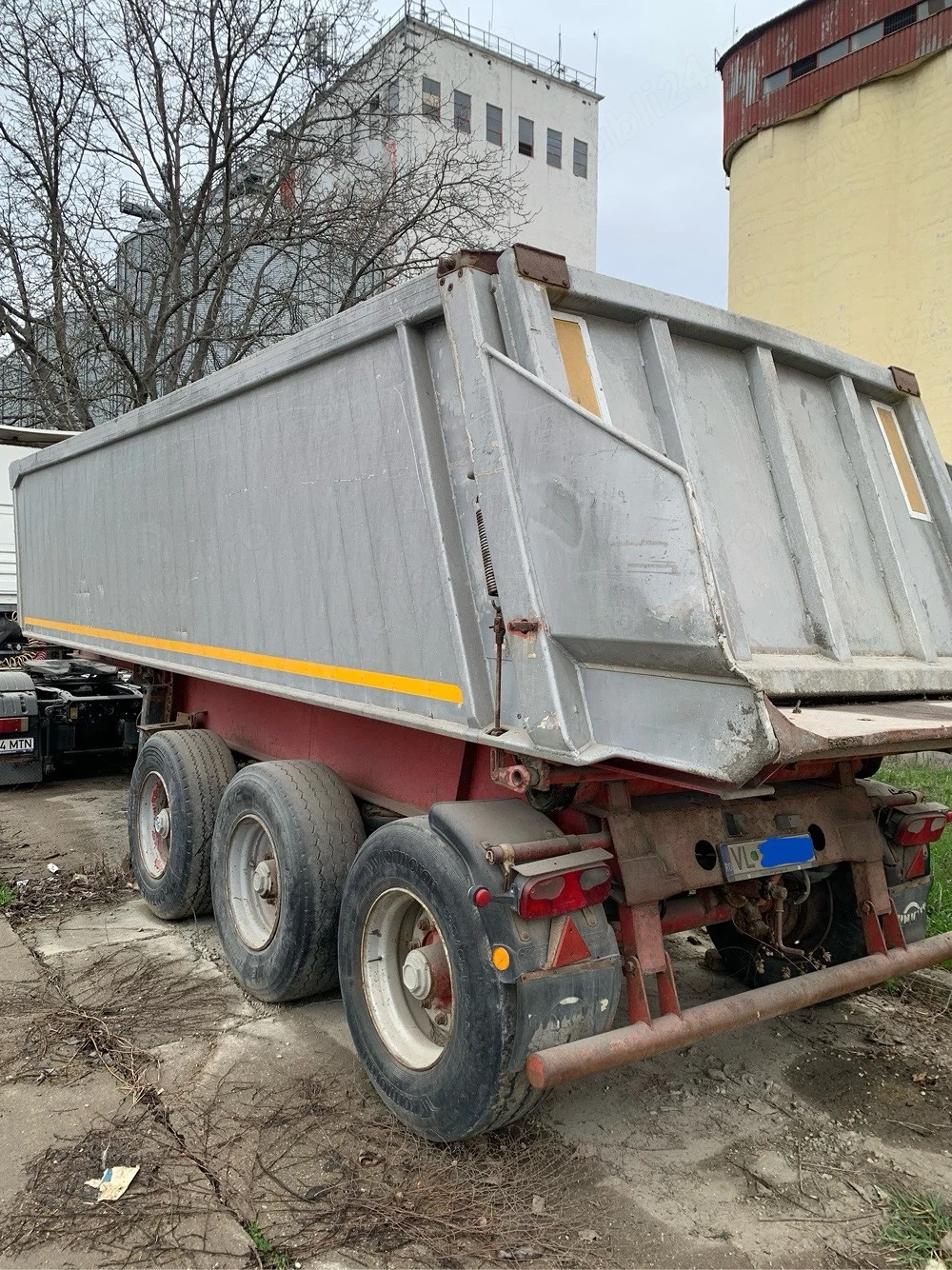 Basculantă Kässbohrer   PREȚ BUN   DE MUNCĂ