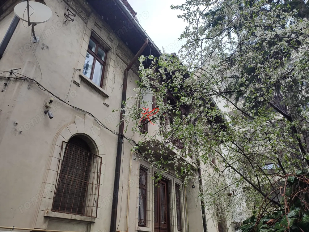 Vanzare apartament birou  5 camere Icoanei