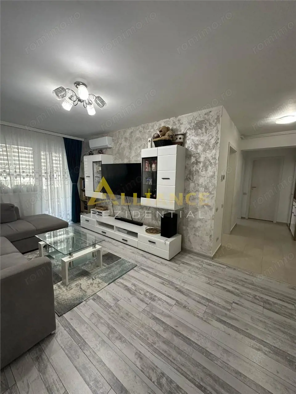 Apartament cu 2 camere I 2 parcari