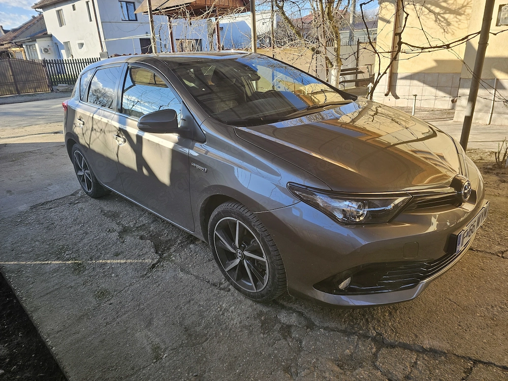 Toyota Auris an 2018 1.8 benzina+hibrid