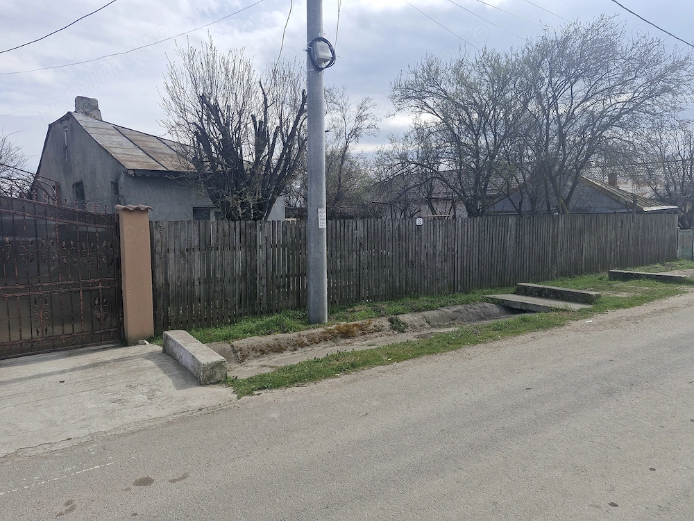 Vând teren 2700mp intravilan +5000mp extravilan  darasti vlasca la 20 minute de București 