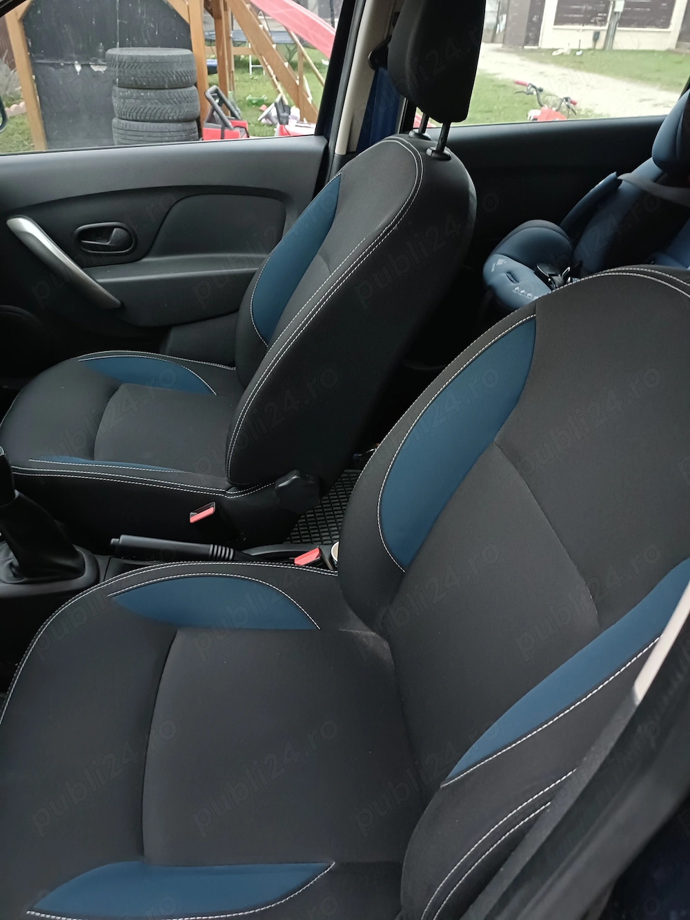 Vând Dacia Logan MCV 1.2