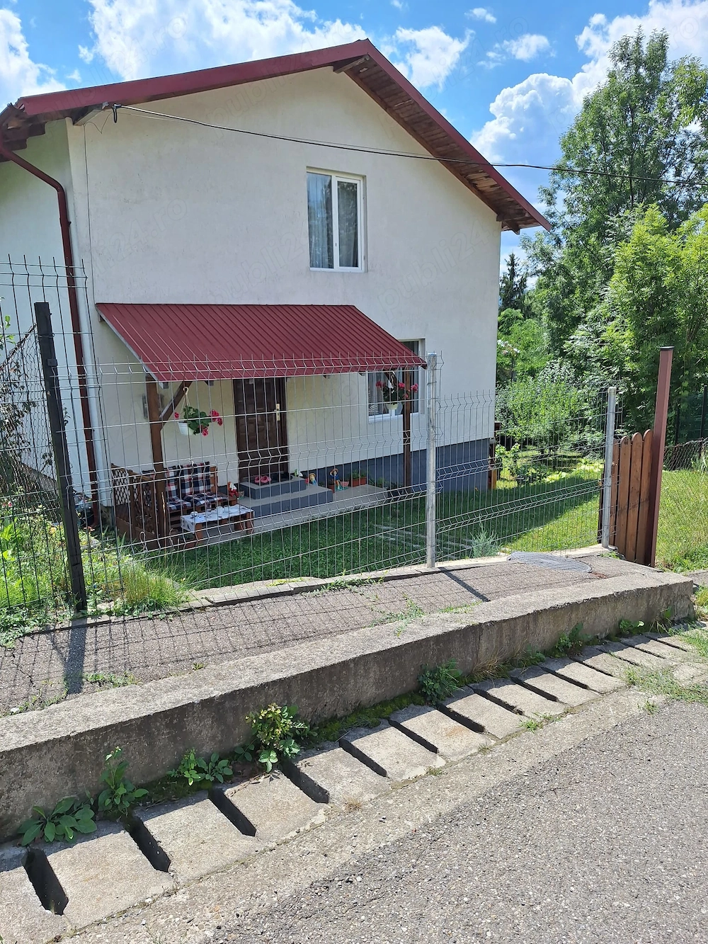 Vând casă Breaza-Nistoresti 