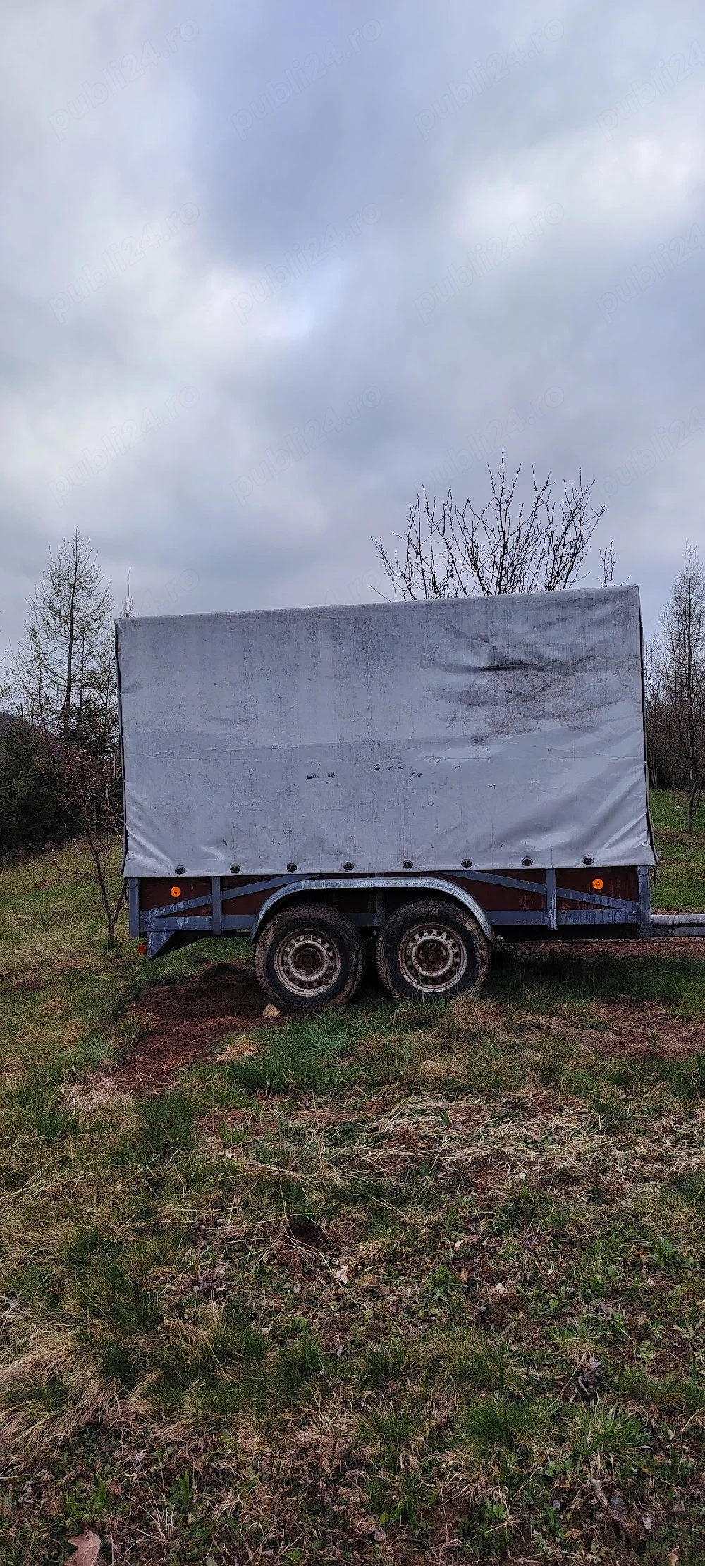 Remorca 2 axe + frana inertiala, 2500 kg