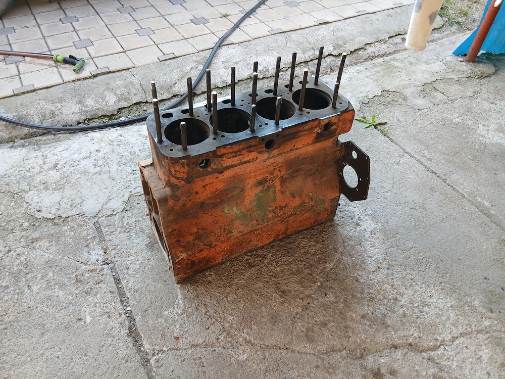 Vând Blocuri motoare tractor u650 pe semering 