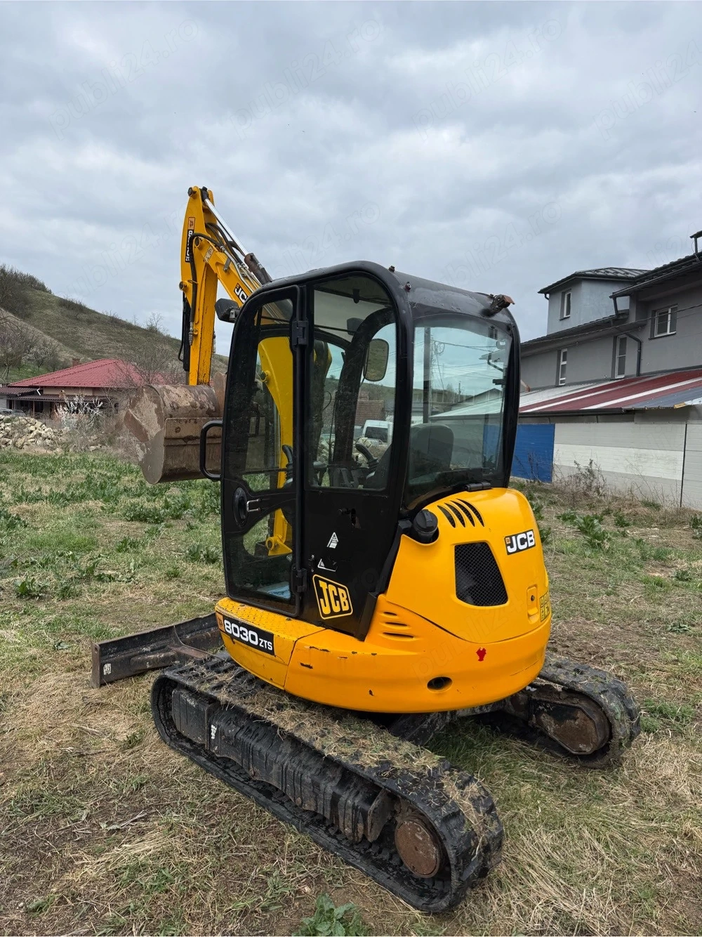miniexcavator JCB 8030ZTS 3.3Tone, AN 2017