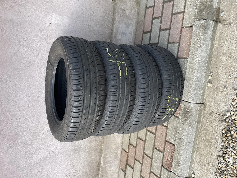 Set anvelope Continental de vara 195/65/R15 , stare foarte buna