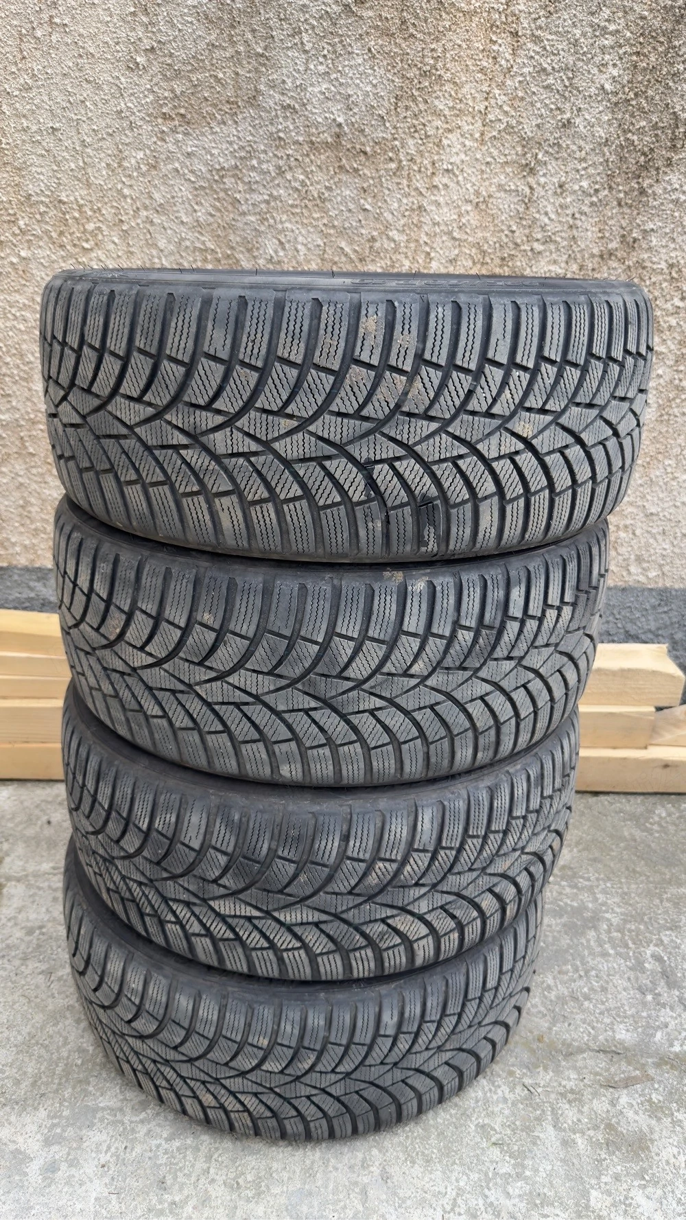 Anvelope toyo tires iarna 225/40/19