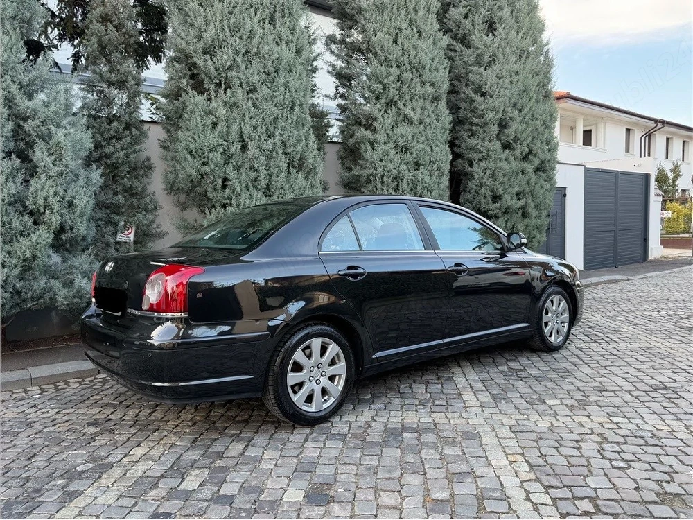 Toyota Avensis Cutie Automata 1.8 VVT-i un singur propietar