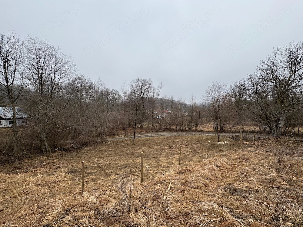 Particular vând teren intravilan construibil 1360 mp. în Breaza   Valea Târsei   14euro mp