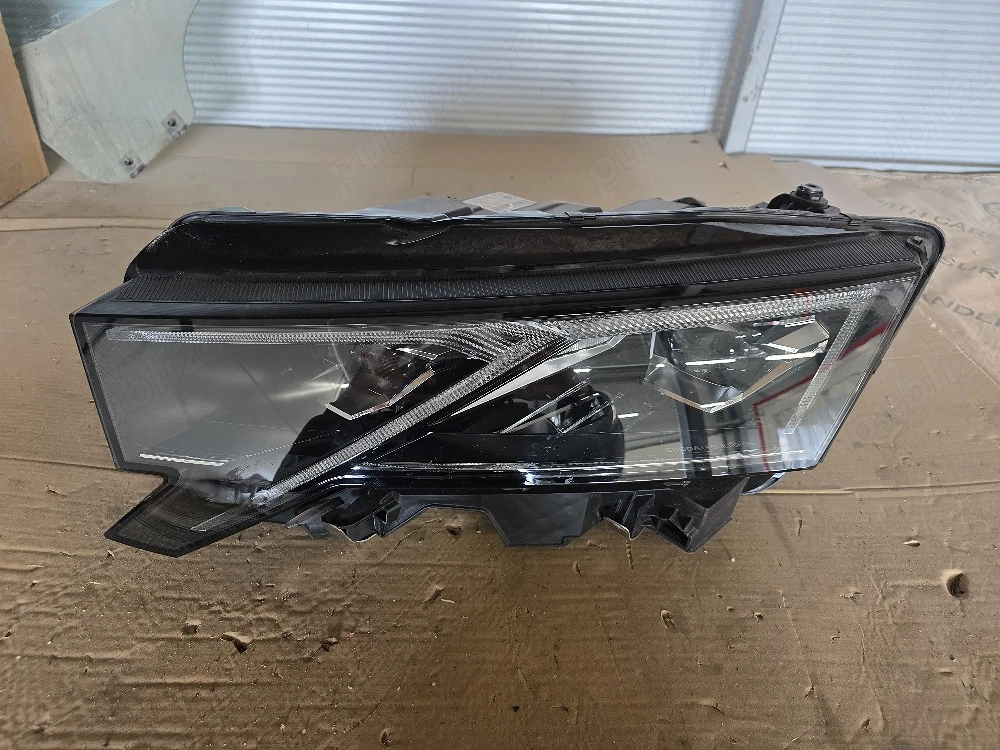 far stanga skoda octavia 2024 