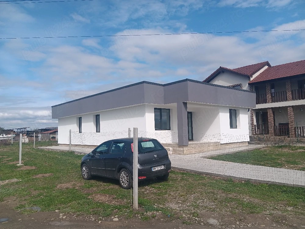 Se vinde casă in Sighetu Marmației relații telefon   