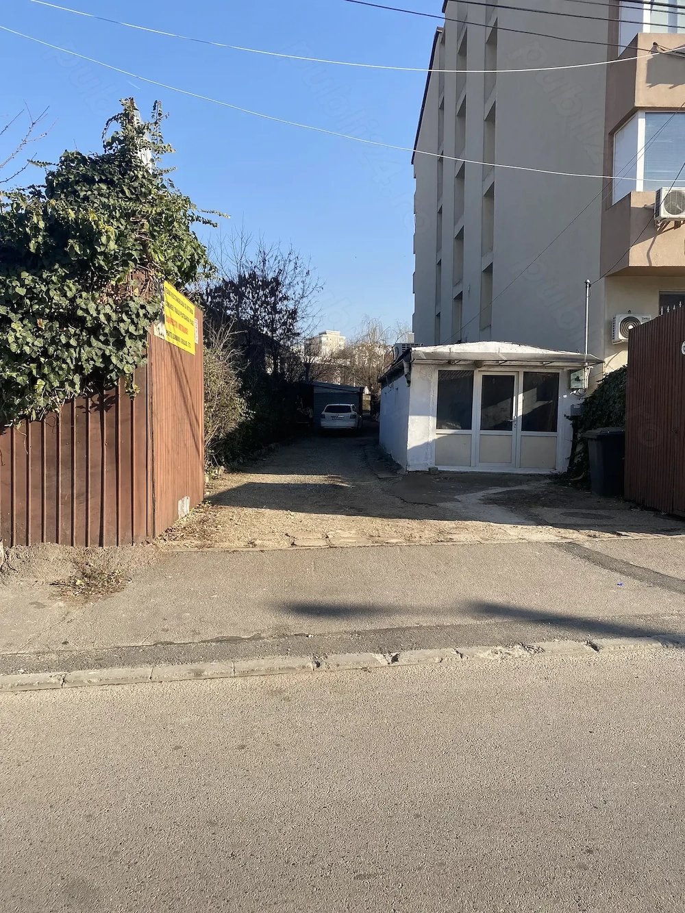 Vand teren cu constructie Vitan 